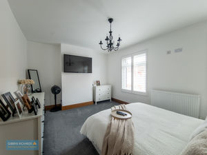 Bedroom- click for photo gallery